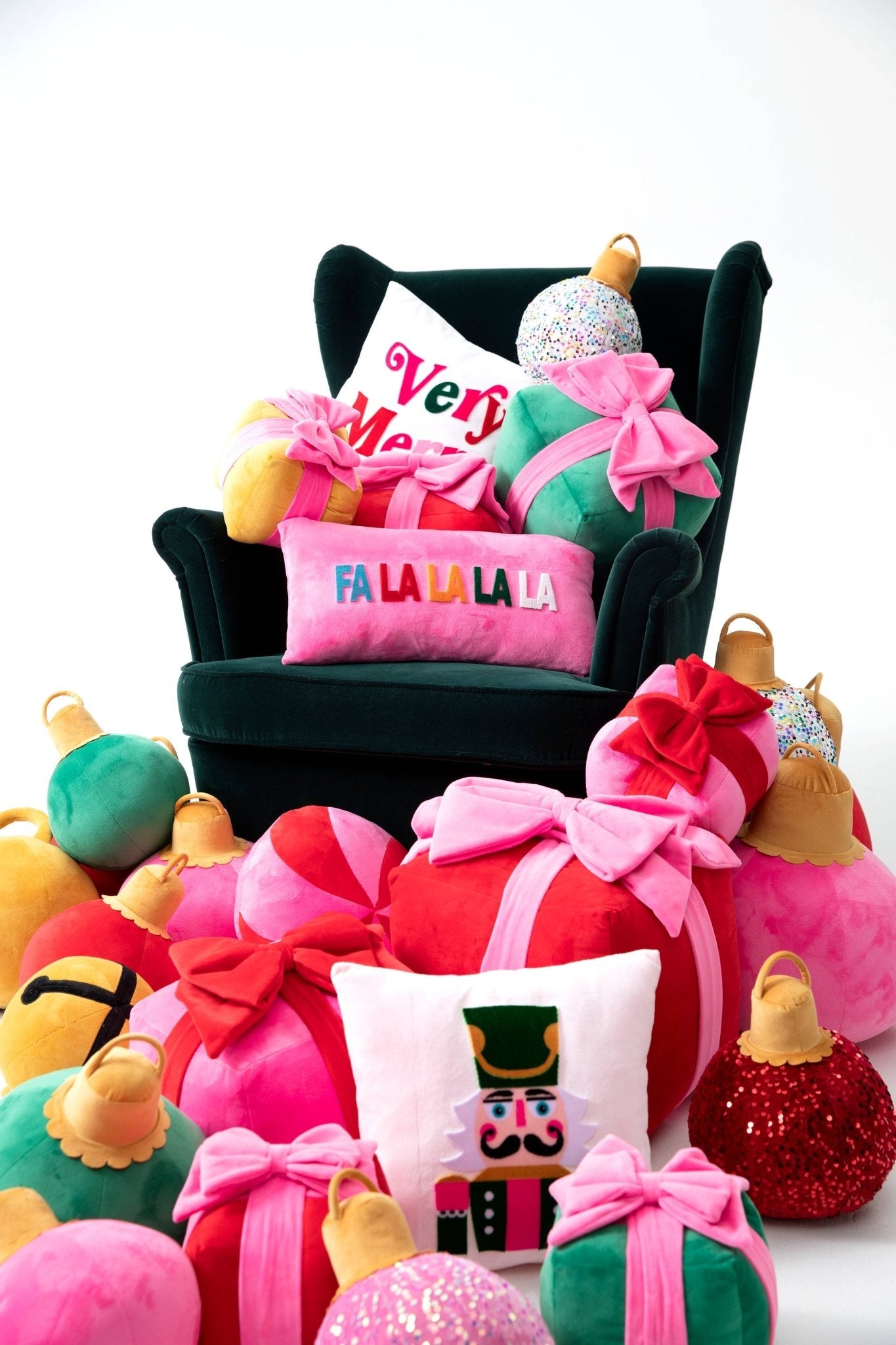 GOLD MINI GIFT BOX PILLOW - bubblegum market