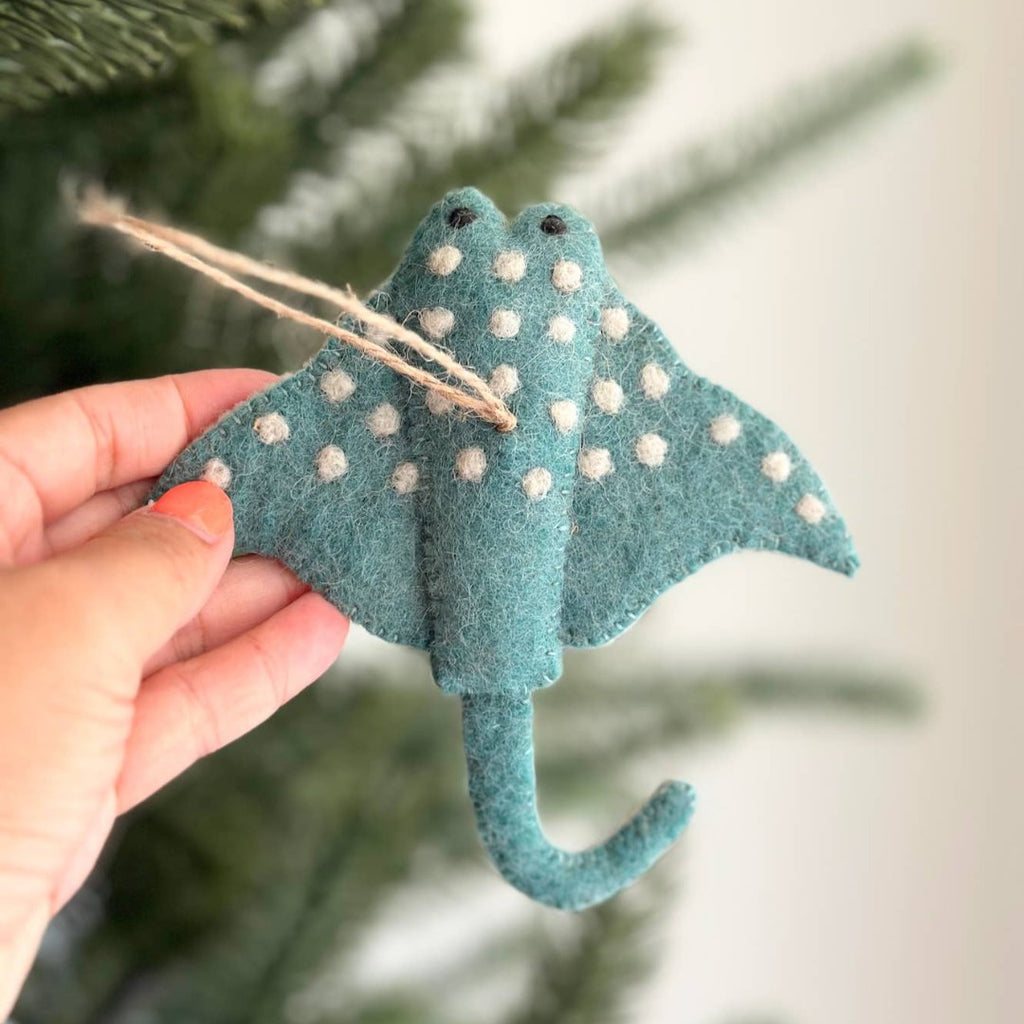 turquoise-felt-stingray-christmas-ornament-aqua-turquoise-turq-ocean-marine-animal