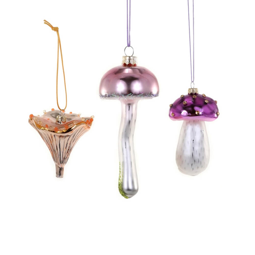 enchanted-toadstools-ornaments-set-cody-foster-christmas