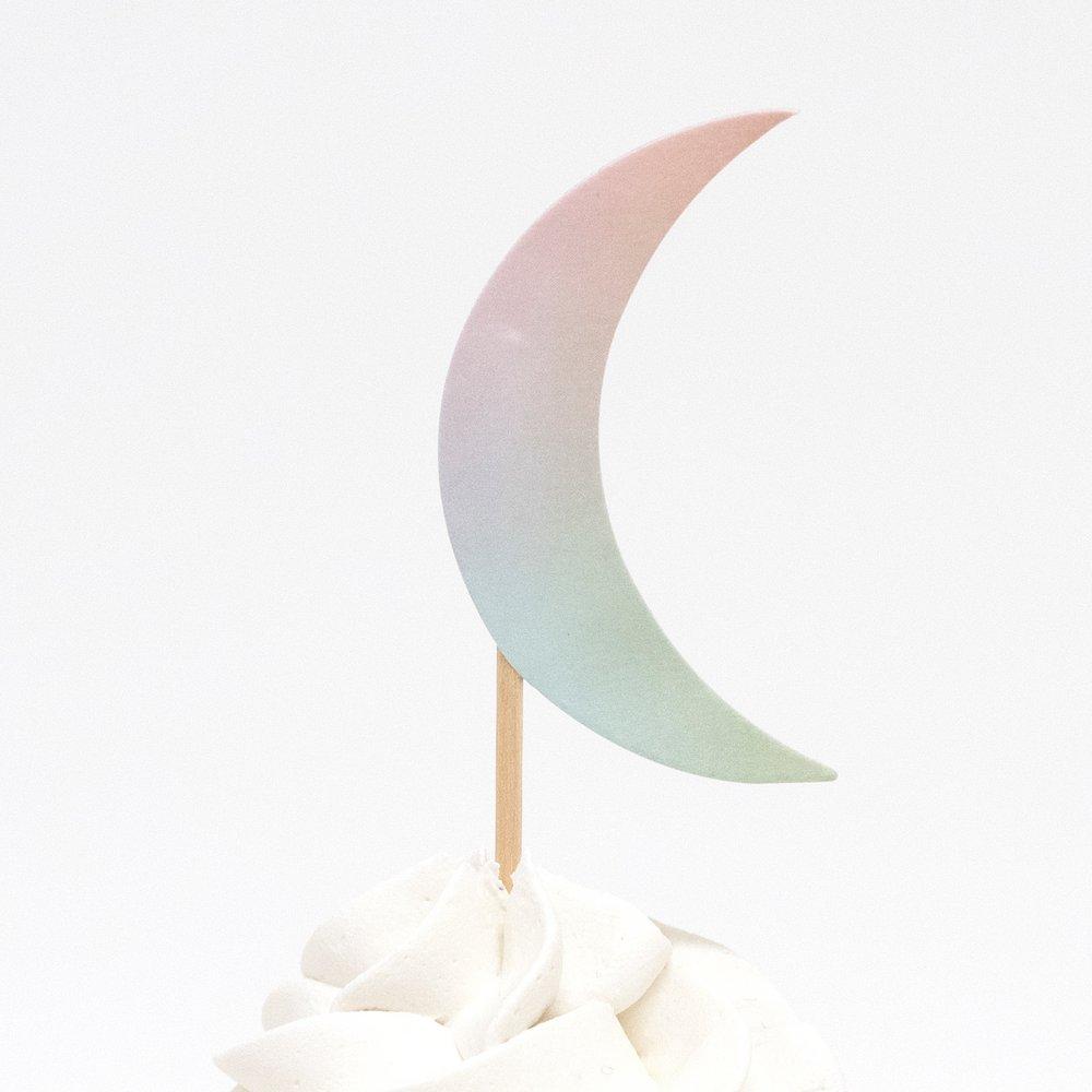 meri-meri-party-pastel-halloween-cupcake-kit-packaged-moon-topper