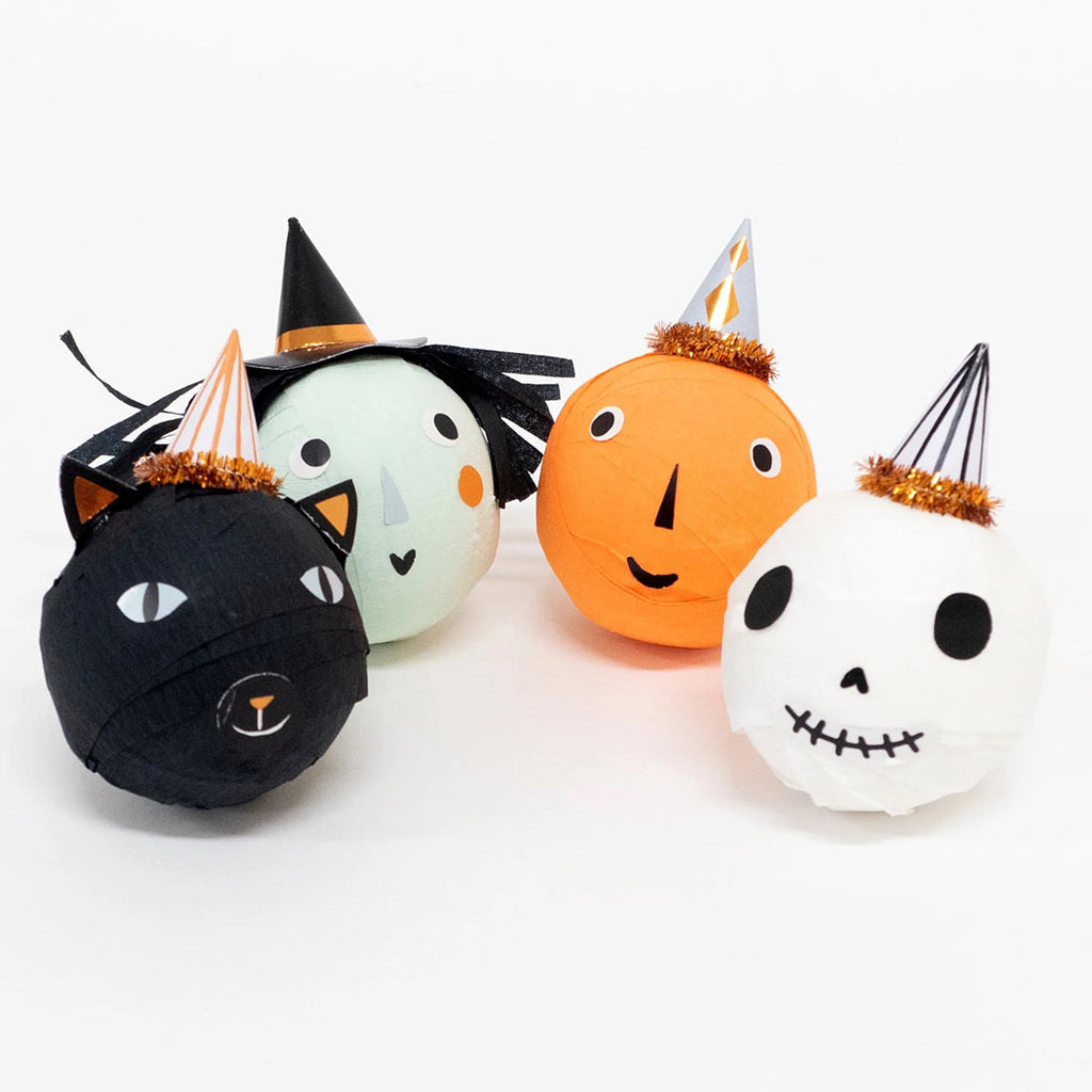       meri-meri-party-vintage-surprise-balls-witch-pumpkin-cat-skeleton